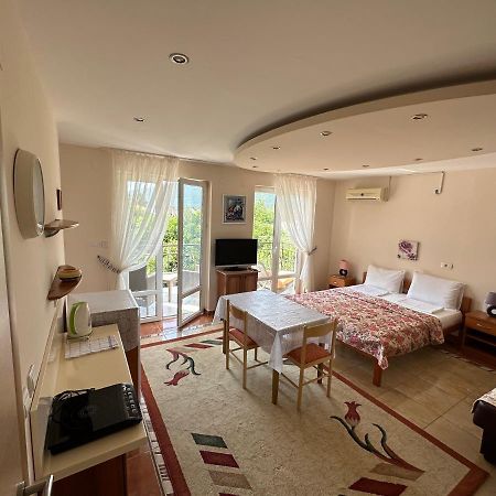 Villa Alla Bed And Breakfast Херцег-Нови Экстерьер фото