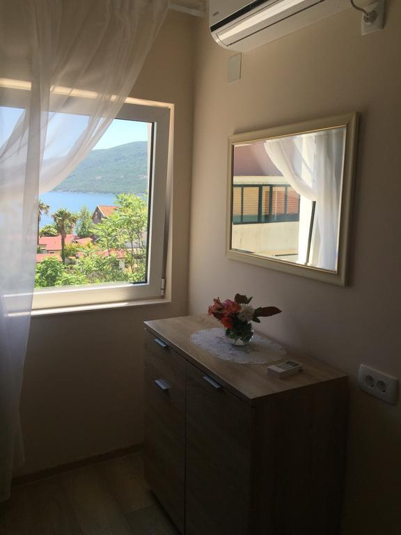 Villa Alla Bed And Breakfast Херцег-Нови Экстерьер фото