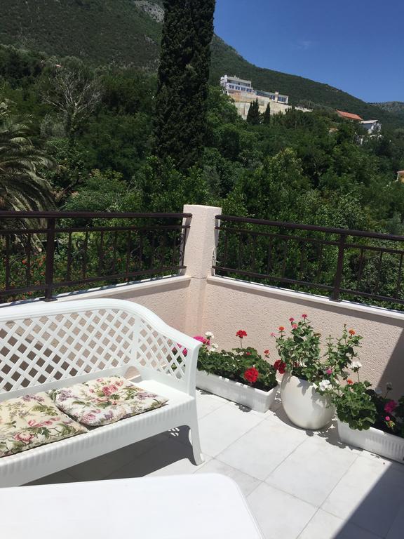 Villa Alla Bed And Breakfast Херцег-Нови Экстерьер фото