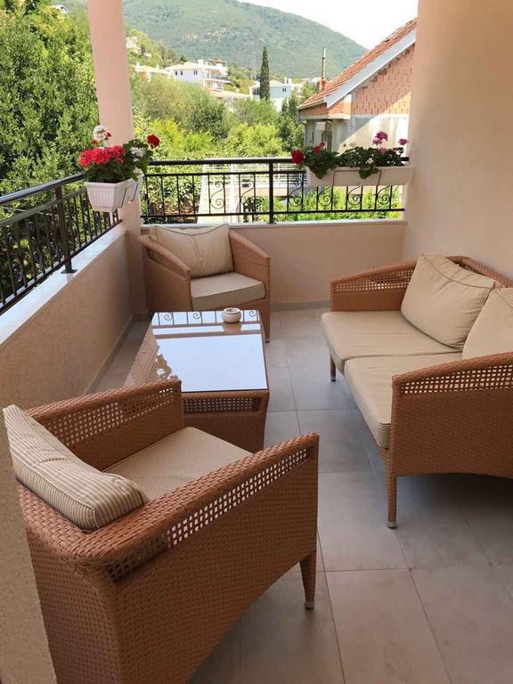 Villa Alla Bed And Breakfast Херцег-Нови Экстерьер фото