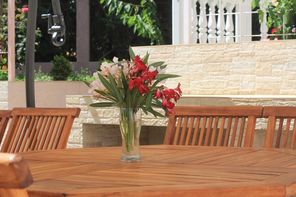 Villa Alla Bed And Breakfast Херцег-Нови Экстерьер фото